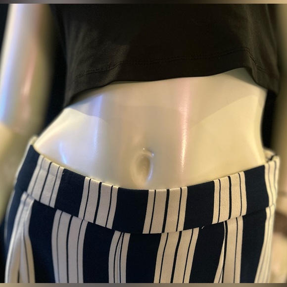 H&M white and blue striped elephant palazzo pants - Picture 8 of 10